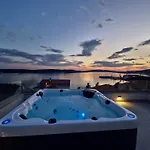 Oasis Villa
