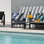 Oasis *